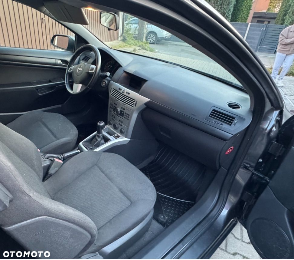 Opel Astra III GTC 1.4 Cosmo - 7