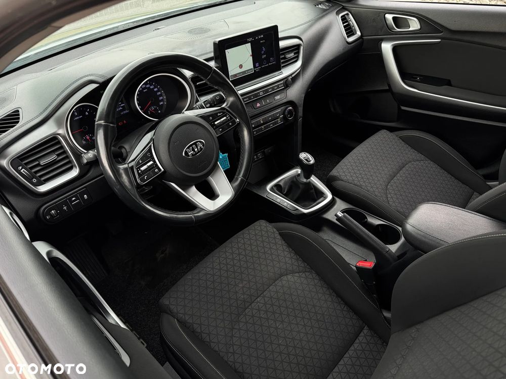 Kia Ceed - 5