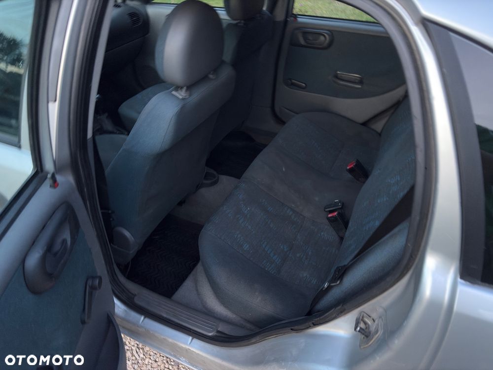 Opel Corsa - 19