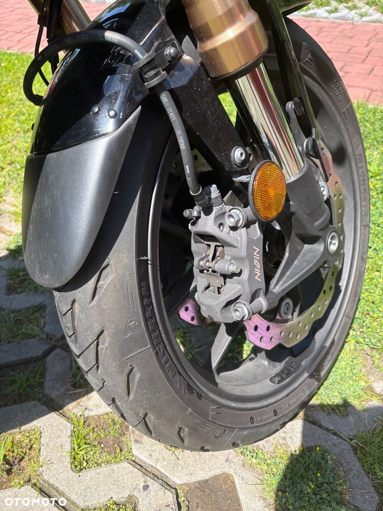 Honda CB - 11