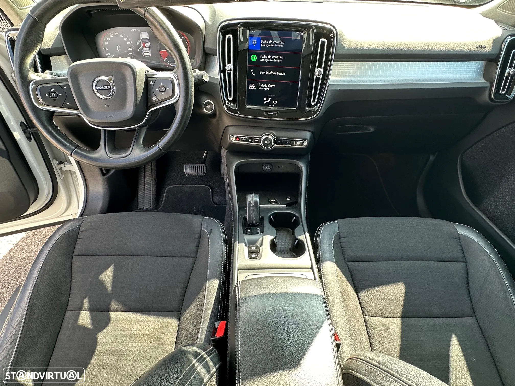 Volvo XC 40 2.0 D3 Momentum Geartronic - 18