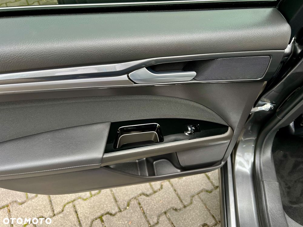 Ford Mondeo 2.0 EcoBlue Titanium - 18