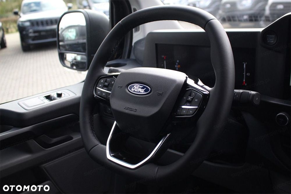Ford Transit Custom 320 L2H1 Trend A8 2.0 136KM - 11