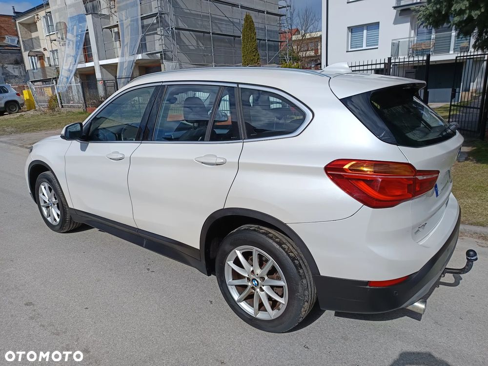 BMW X1 sDrive16d - 3
