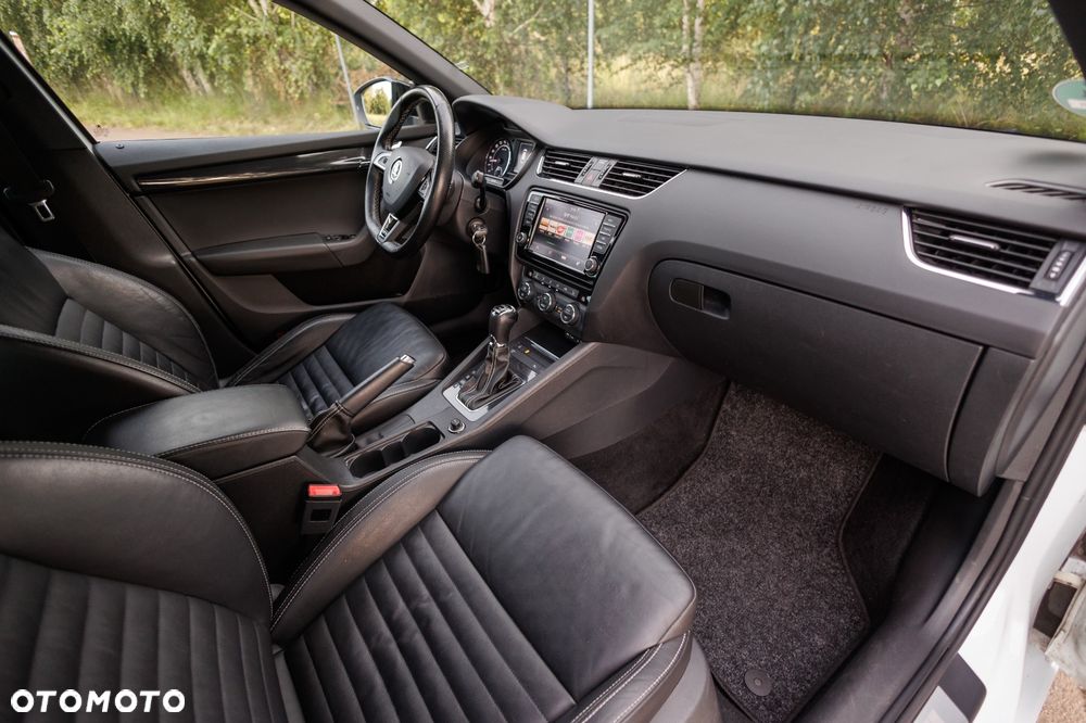 Skoda Octavia 2.0 TDI DSG RS - 7
