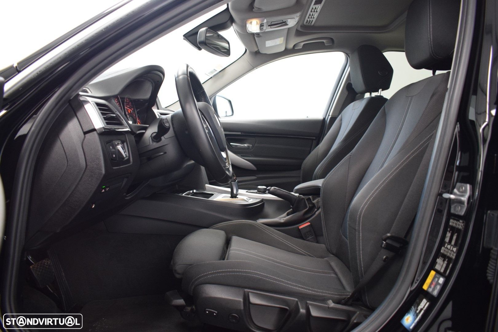 BMW 330 e iPerformance - 19