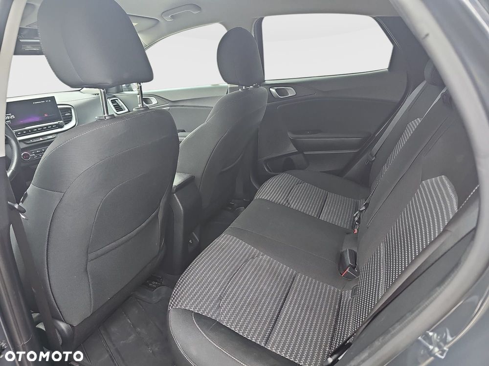 Kia XCeed 1.5 T-GDI M - 12