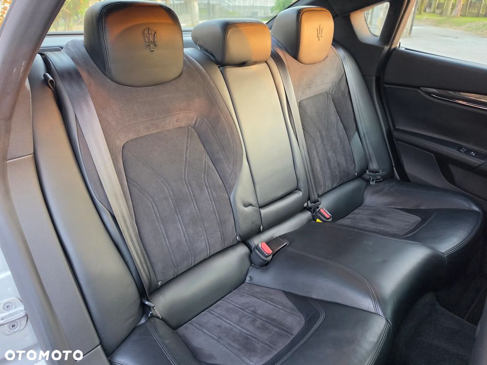 Maserati Quattroporte - 13