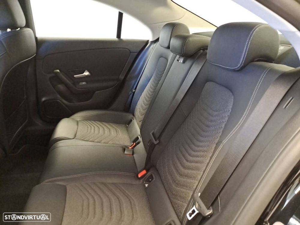 Mercedes-Benz CLA 180 - 10