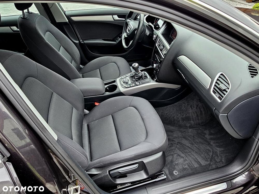 Audi A4 Limousine 1.8 TFSI Ambiente - 23
