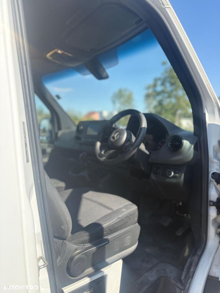 Mercedes-Benz Sprinter - 7
