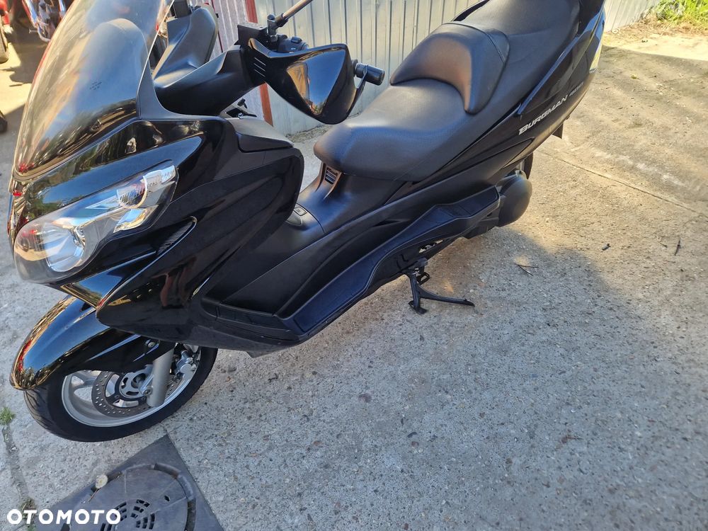 Suzuki Burgman - 5