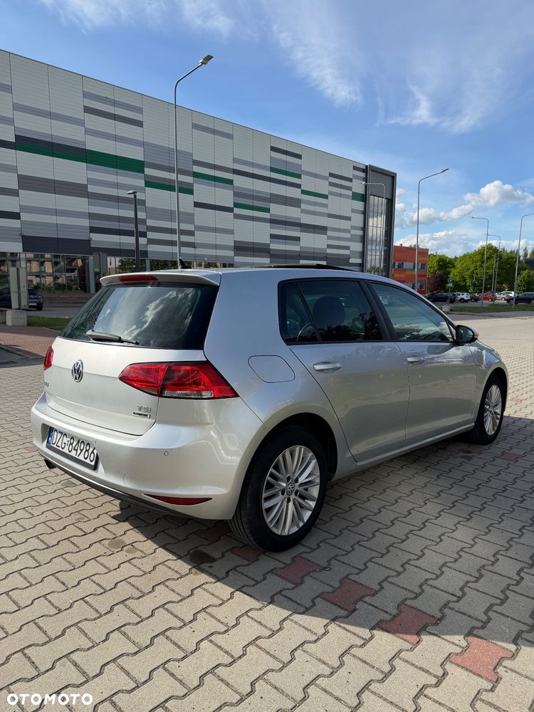 Volkswagen Golf 1.2 TSI BMT Comfortline - 6