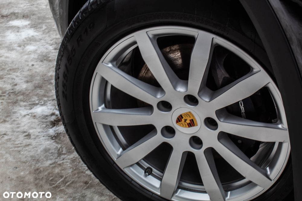 Porsche Cayenne Standard - 25