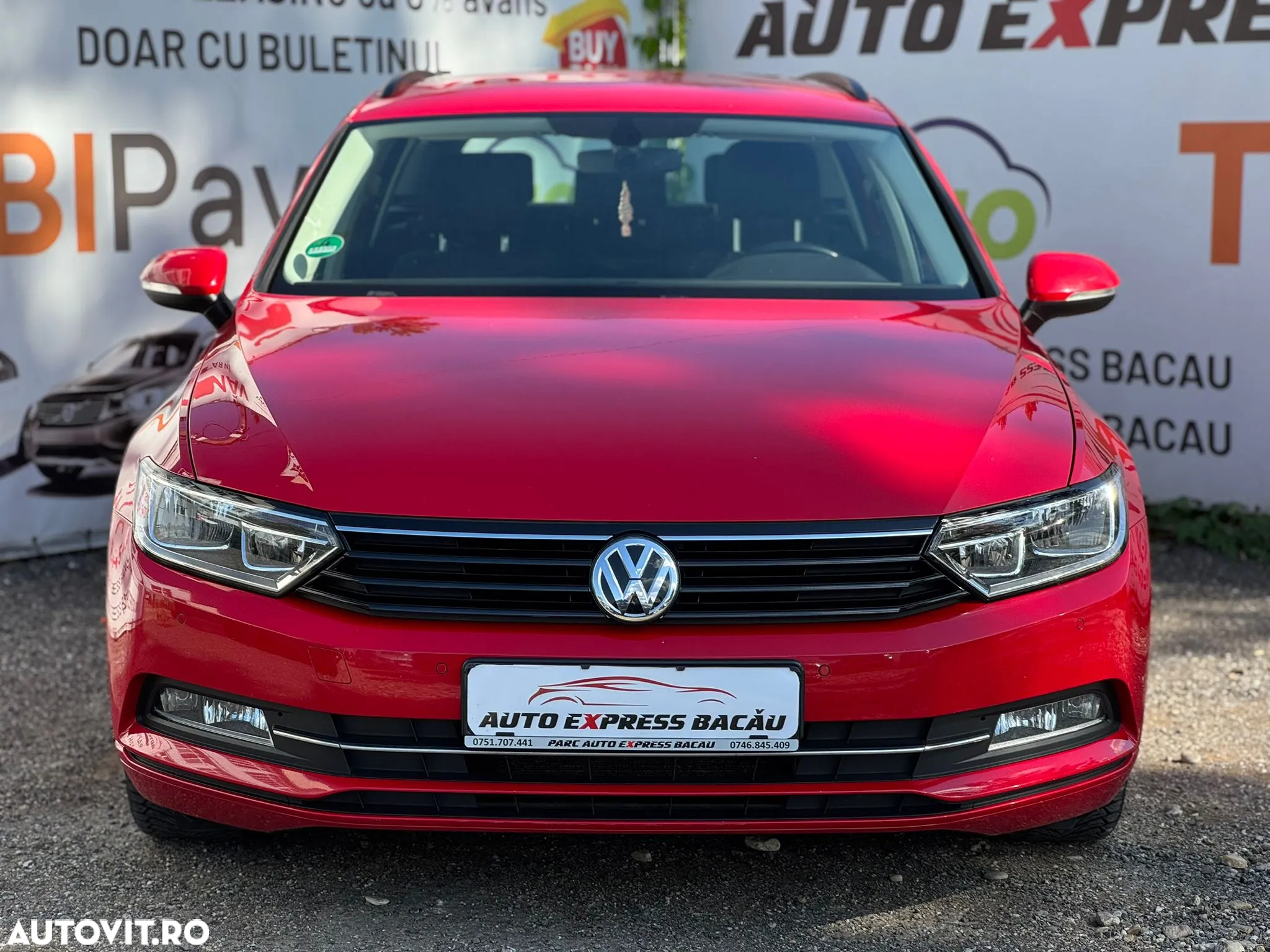 Volkswagen Passat Variant 1.6 TDI (BlueMotion Technology) DSG Comfortline - 12