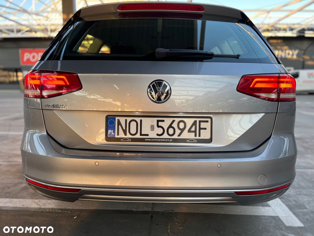 Volkswagen Passat 2.0 TDI SCR Comfortline - 8
