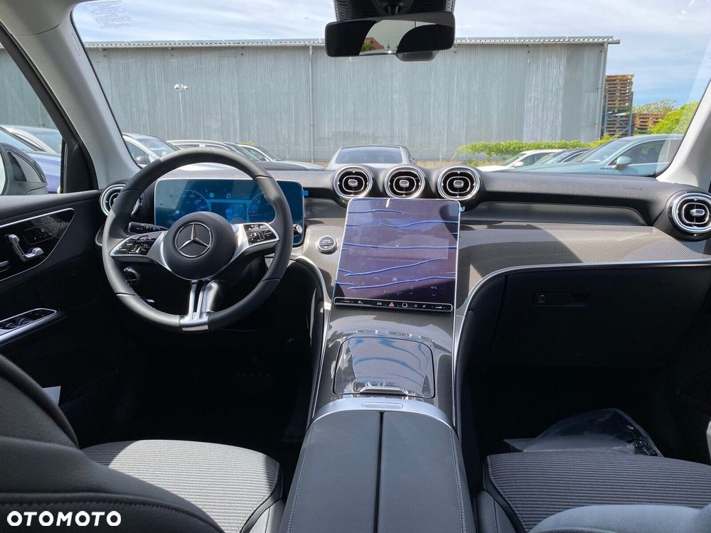 Mercedes-Benz GLC - 24