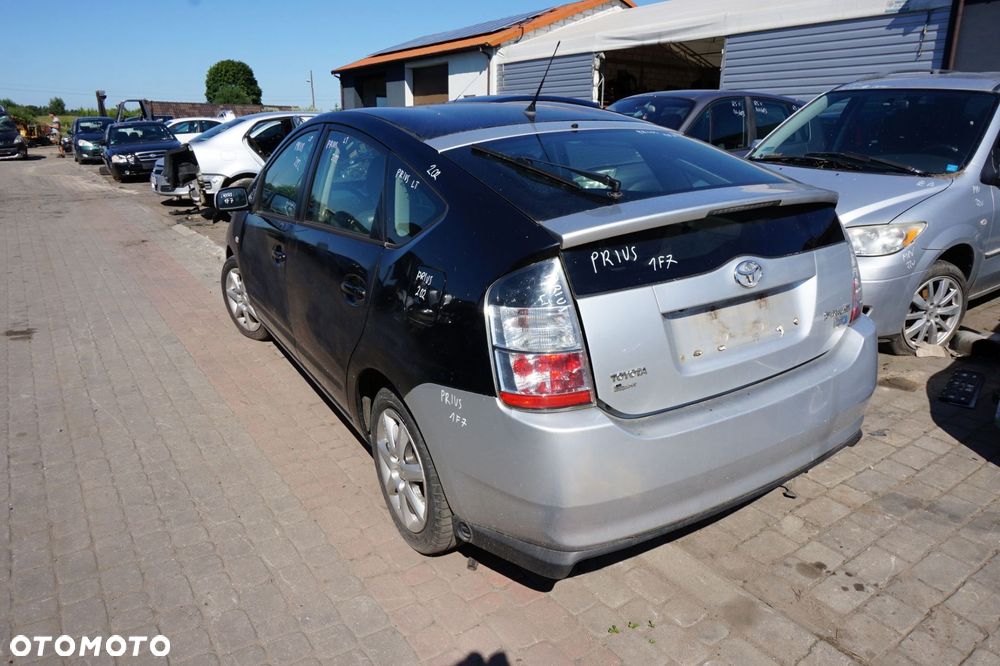 TOYOTA PRIUS II XW20 2005 202 1.5 16V HYB 1NZ-FXE 146KM P112 CZARNY na części - 3
