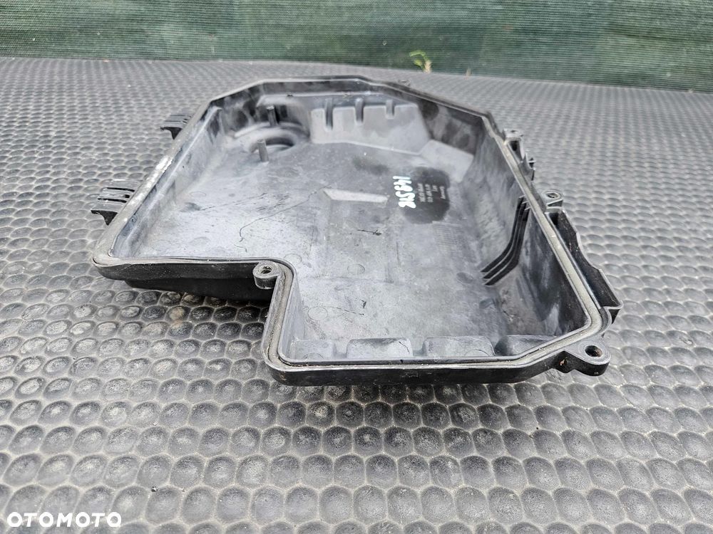 Obudowa Oslona Skrzynka Bezpiecznikow Pokrywa Uszczelka Komputer Sterownik Silnika Europa Audi A6 C6 - 19