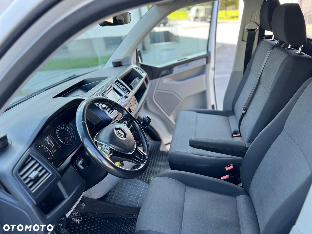 Volkswagen Transporter - 22