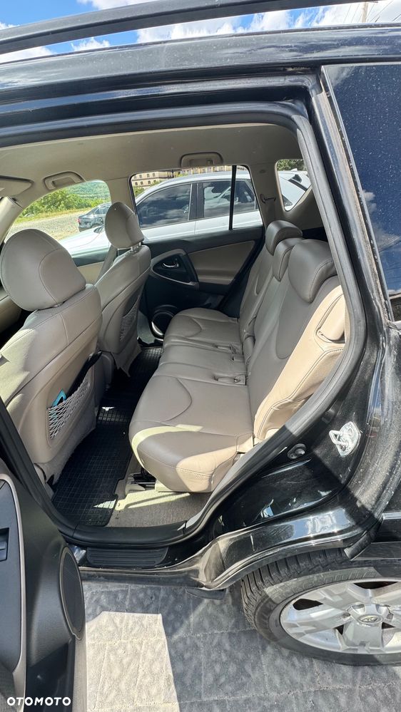 Toyota RAV4 - 14