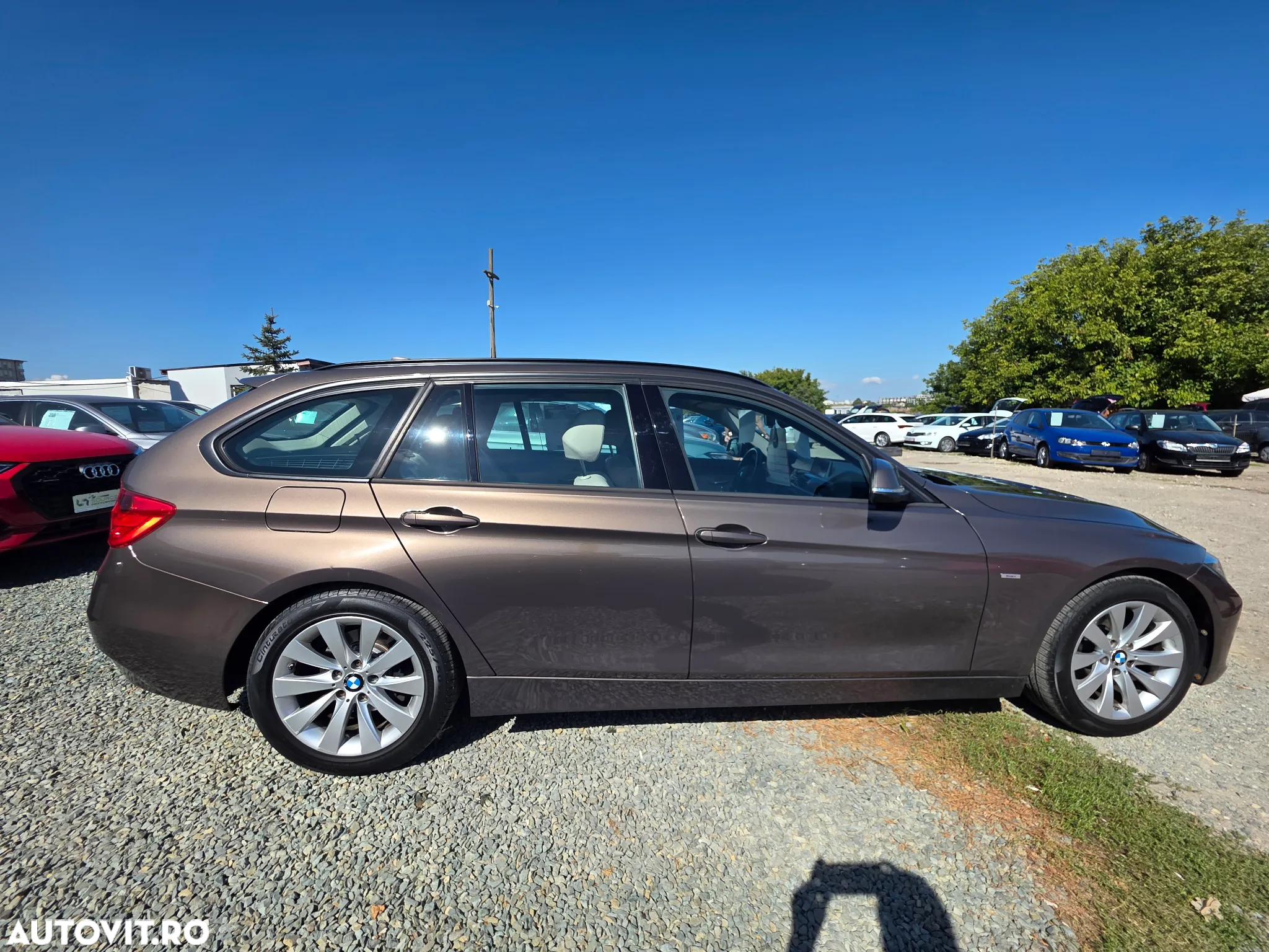 BMW Seria 3 318d Touring Aut. Modern Line - 2