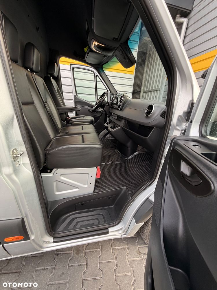 Mercedes-Benz Sprinter - 18