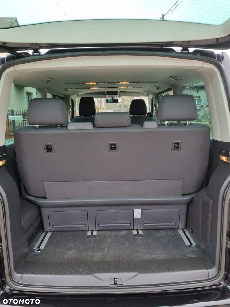 Volkswagen Multivan - 23