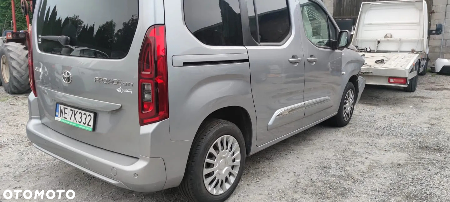 Toyota Proace City Verso 1.5 D-4D Family - 11