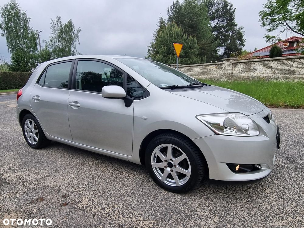 Toyota Auris - 2
