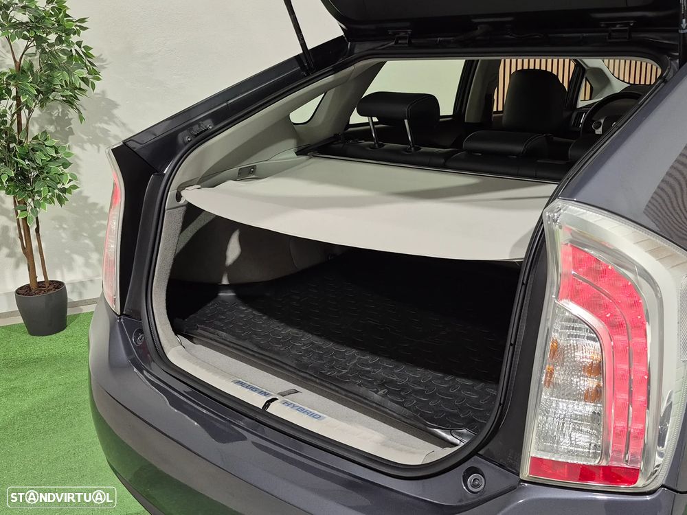 Toyota Prius 1.8 Plug-In Pack Premium - 35