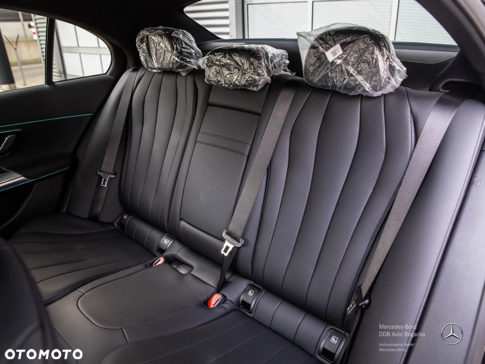 Mercedes-Benz Klasa E 220 d mHEV 4-Matic AMG 9G-Tronic - 13