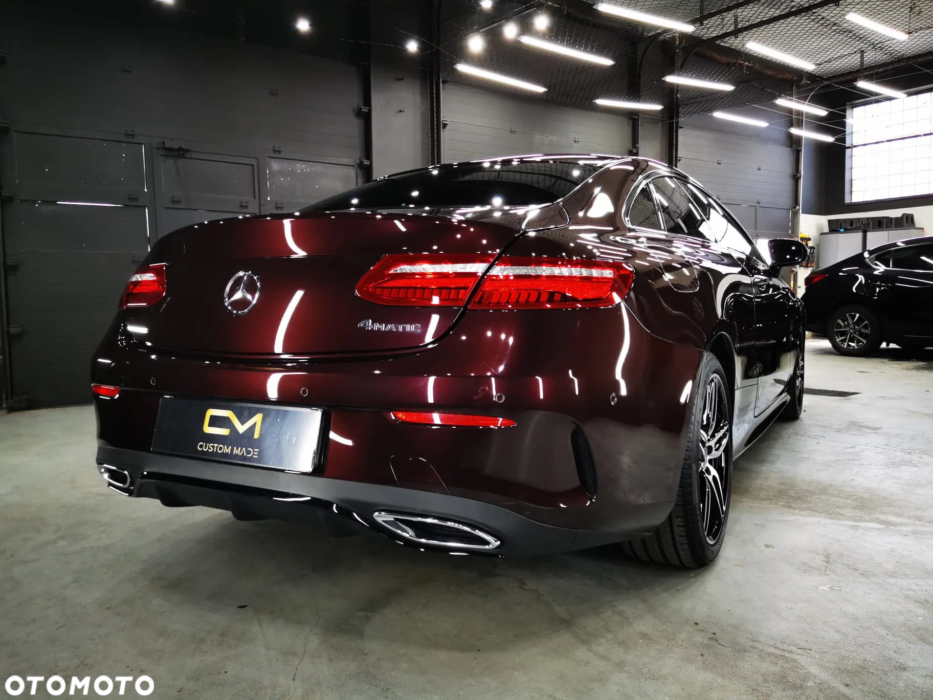 Mercedes-Benz Klasa E 220 d Coupe 4-Matic 9G-TRONIC - 3