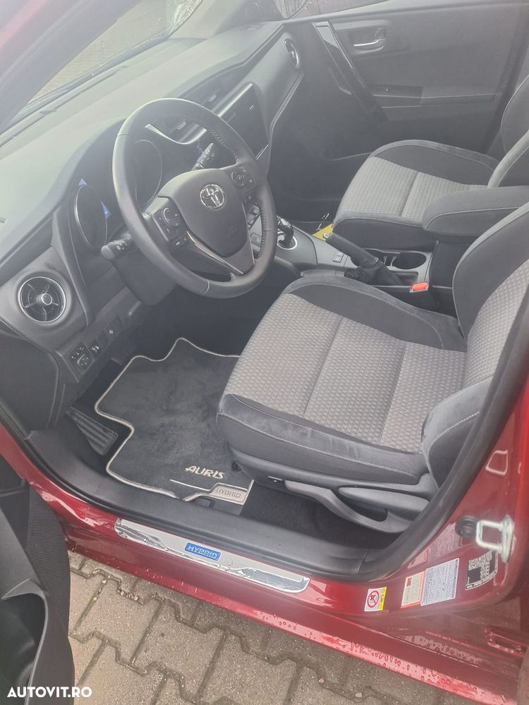 Toyota Auris - 5
