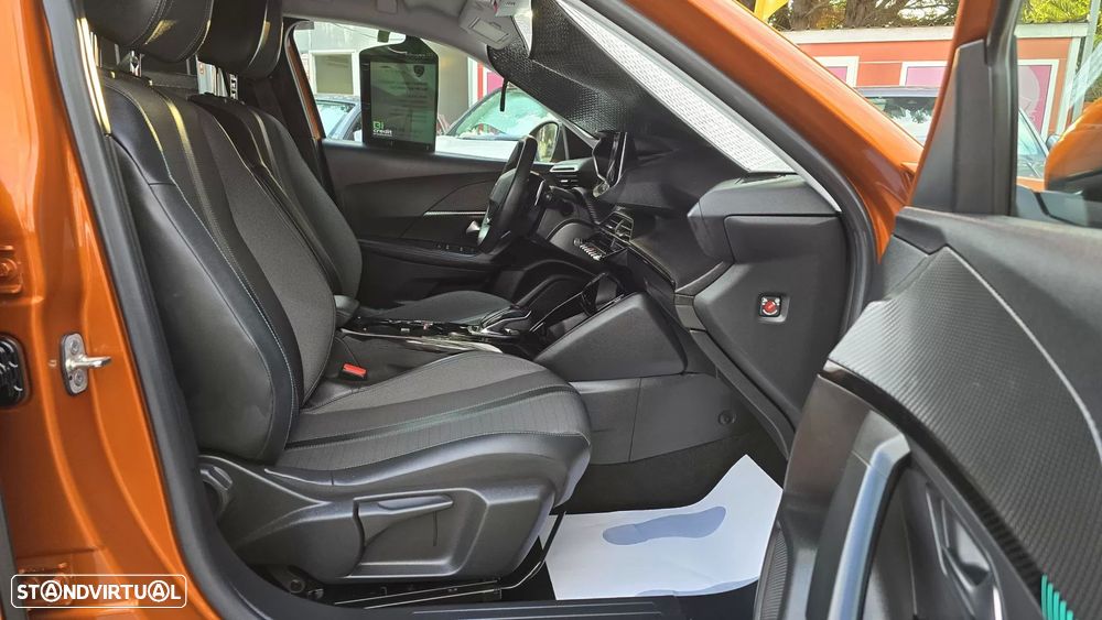 Peugeot 2008 1.2 PureTech Allure Pack EAT8 - 16