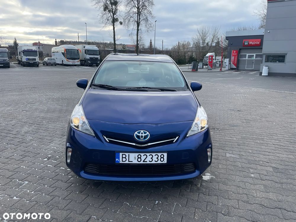 Toyota Prius+ (Hybrid) - 2