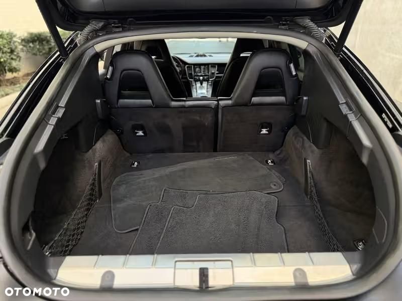 Porsche Panamera 4 PDK - 28