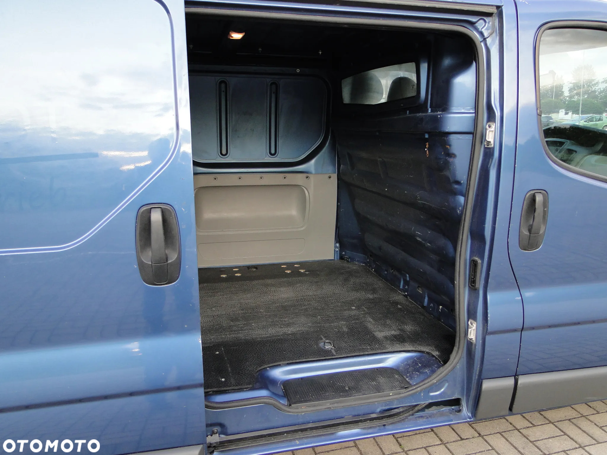 Renault Trafic - 16