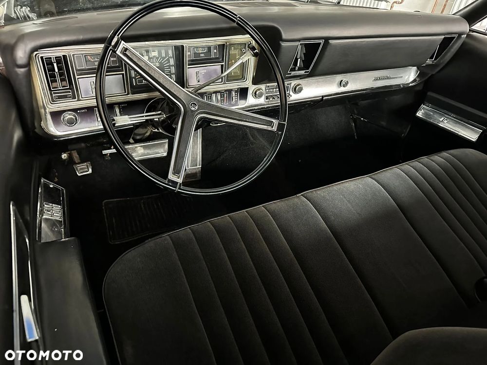 Buick Riviera - 12