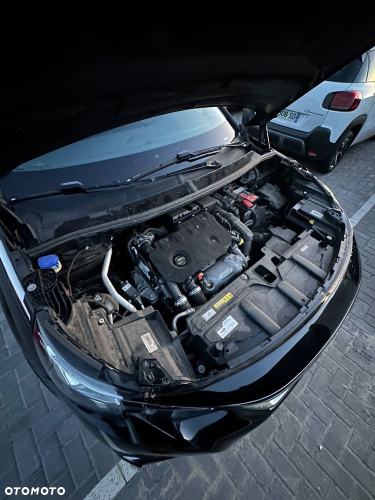 Peugeot 5008 BlueHDi 130 EAT8 Allure - 26