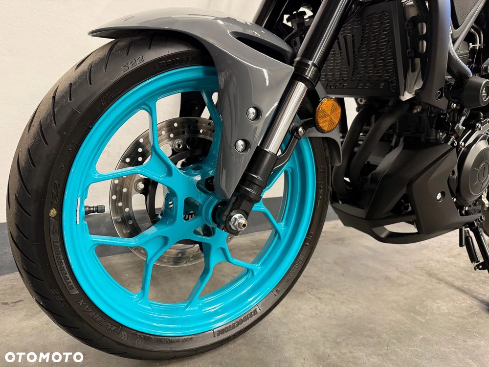 Yamaha MT - 22