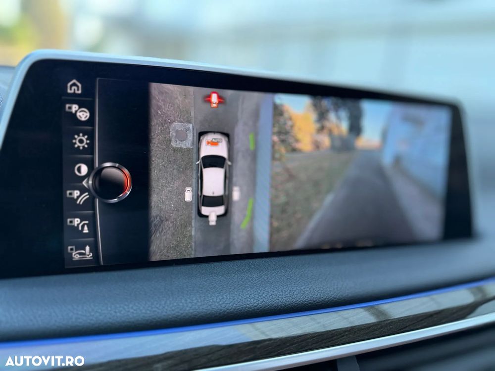 BMW Seria 7 740i Aut. - 27