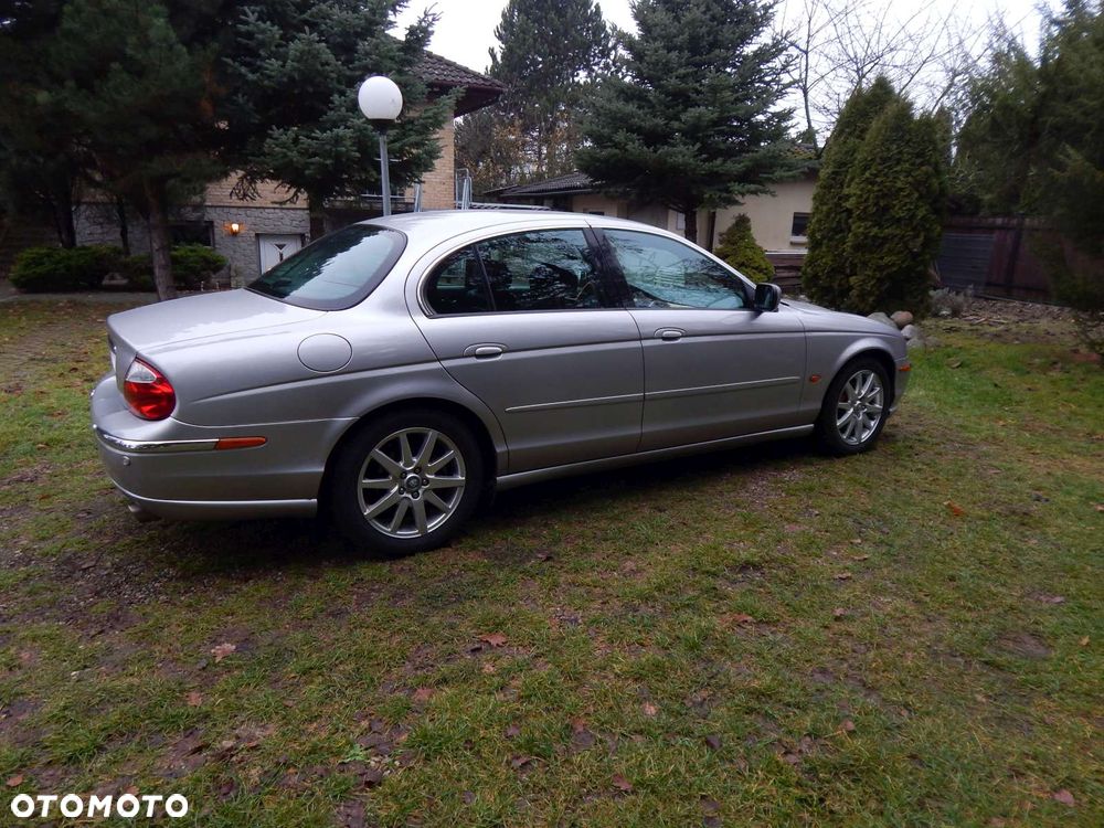 Jaguar S-Type - 8