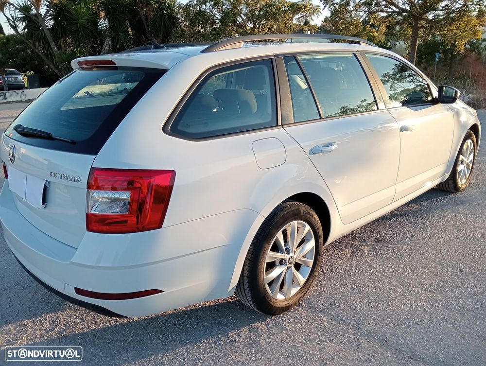 Skoda Octavia 1.6 TDI Business Line - 3