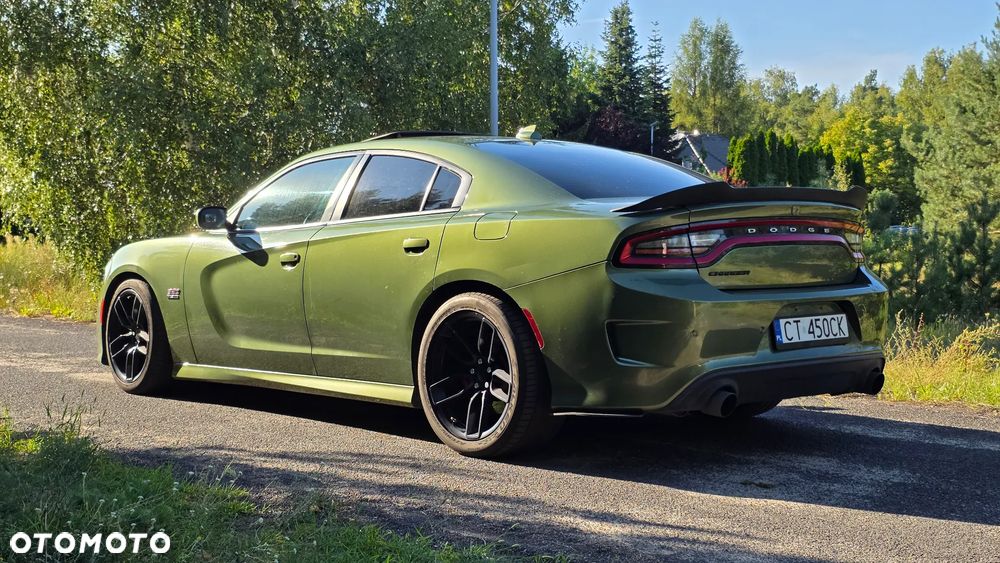 Dodge Charger 6.4 Scat Pack - 8