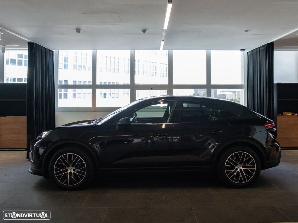 Porsche Macan Electric - 9