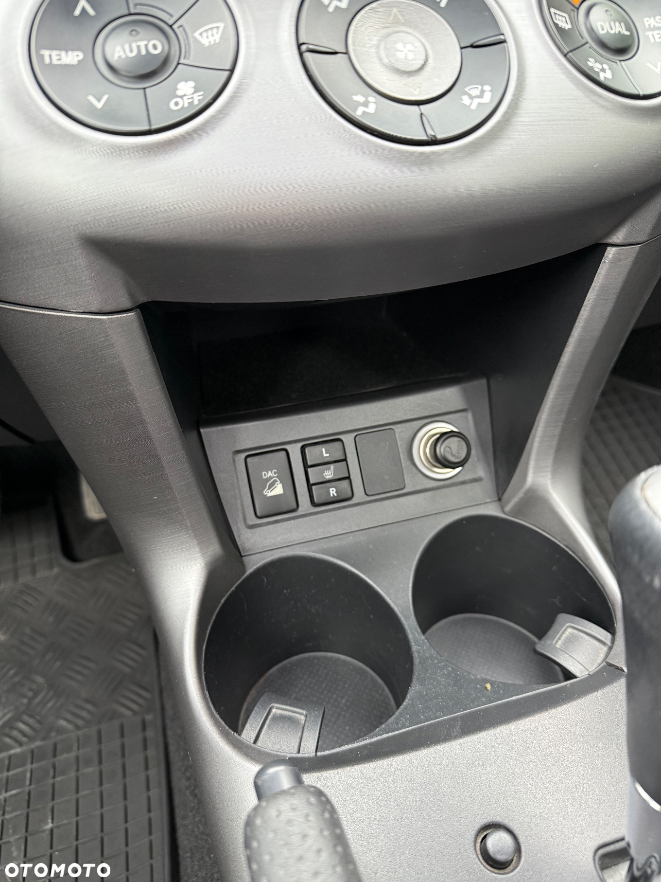 Toyota RAV4 2.0 4x4 Automatik Executive - 28