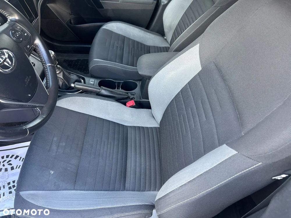Toyota Auris 1.6 Prestige - 14