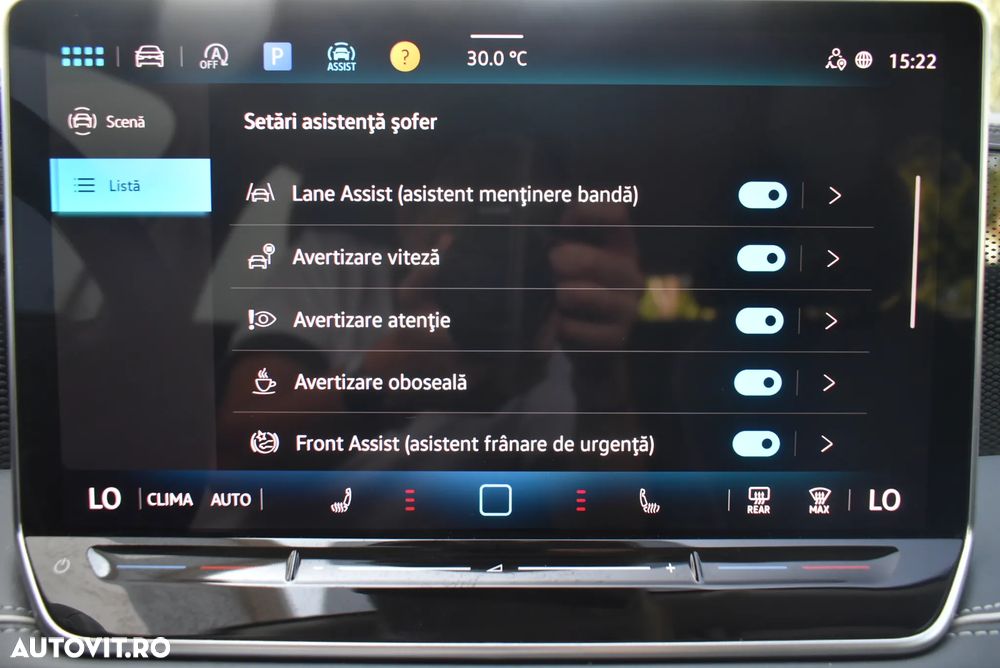 Volkswagen Passat 1.5 eTSI DSG MHEV Business - 18