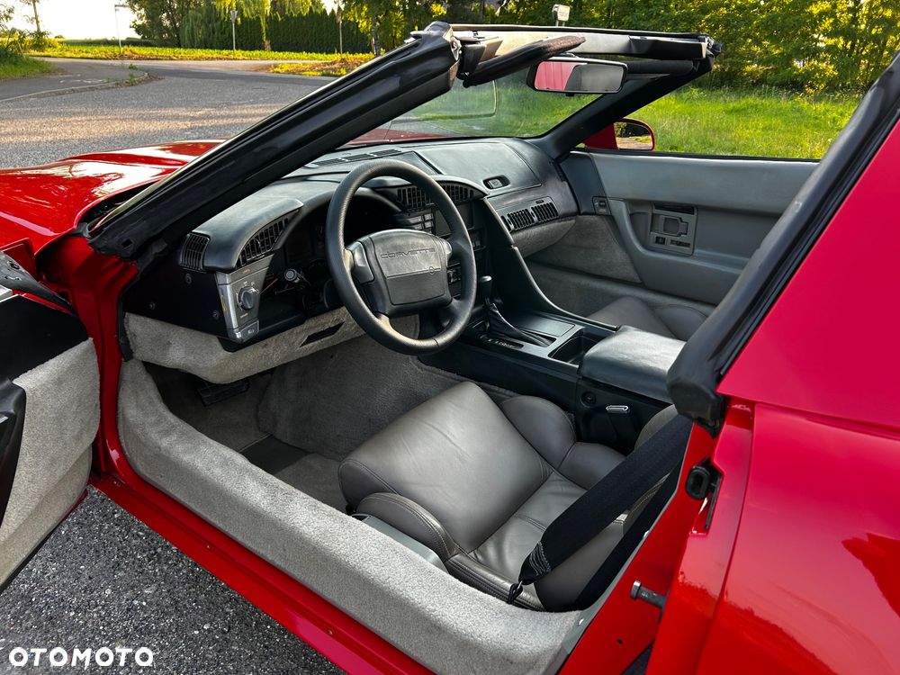 Chevrolet Corvette - 10